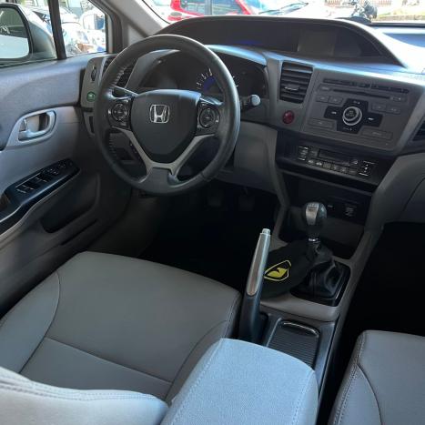 HONDA Civic 1.8 16V 4P FLEX LXS, Foto 4