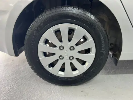 HYUNDAI HB 20 Sedan 1.6 16V 4P FLEX COMFORT PLUS, Foto 8