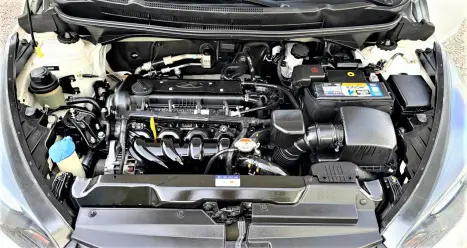 HYUNDAI HB 20 Sedan 1.6 16V 4P FLEX COMFORT AUTOM�TICO, Foto 15