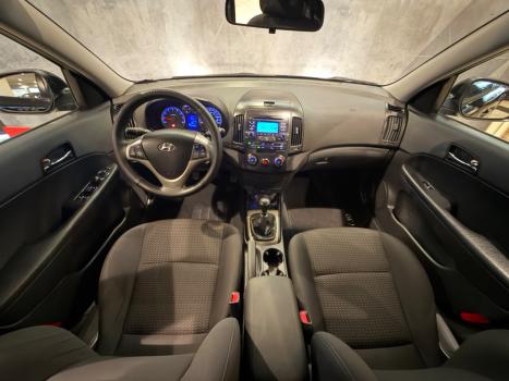 HYUNDAI I30 2.0 16V 4P, Foto 13