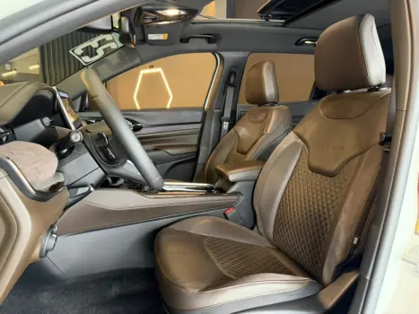 JEEP Commander 1.3 16V 4P FLEX T270 OVERLAND TURBO AUTOM�TICO AT6, Foto 13