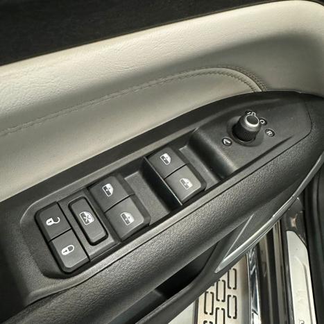 JEEP Commander 1.3 16V 4P FLEX T270 OVERLAND TURBO AUTOM�TICO AT6, Foto 18