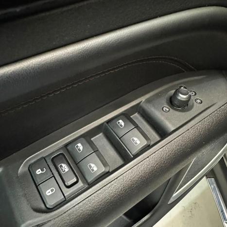 JEEP Commander 1.3 16V 4P FLEX T270 LIMITED TURBO AUTOM�TICO AT6, Foto 18