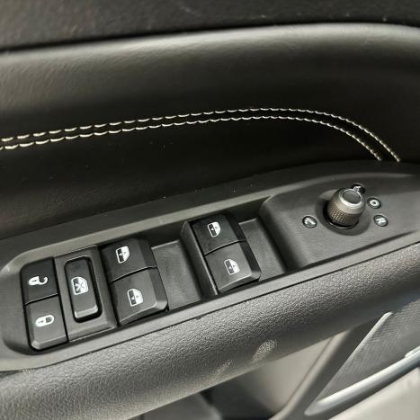 JEEP Commander 2.0 16V 4P HURRICANE 4 TURBO BLACKHAWK AUTOM�TICO AT9, Foto 26