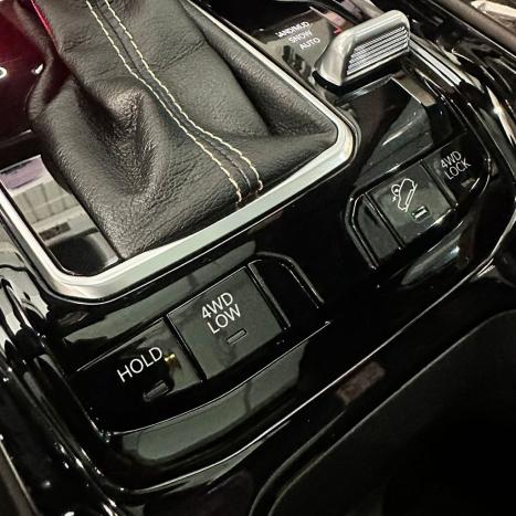 JEEP Commander 2.0 16V 4P TD380 OVERLAND 4X4 TURBO DIESEL AUTOM�TICO AT9, Foto 18