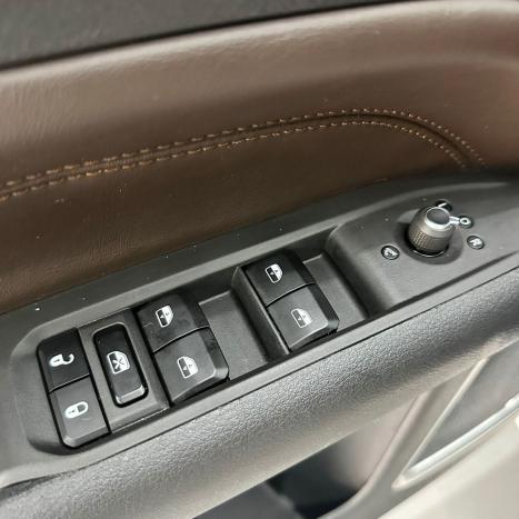 JEEP Commander 2.0 16V 4P TD380 OVERLAND 4X4 TURBO DIESEL AUTOM�TICO AT9, Foto 21