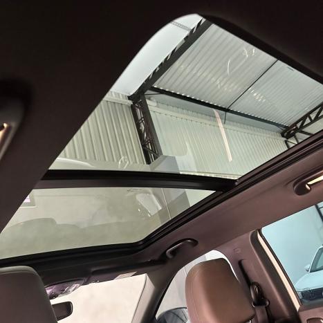 JEEP Commander 2.0 16V 4P TD380 OVERLAND 4X4 TURBO DIESEL AUTOM�TICO AT9, Foto 25