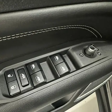 JEEP Compass 1.3 16V 4P FLEX LONGITUDE T270 TURBO AUTOM�TICO, Foto 17