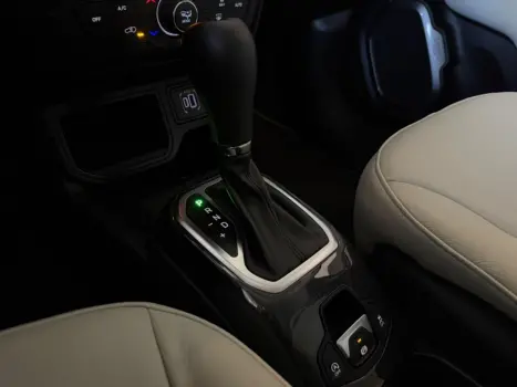 JEEP Renegade 1.3 16V 4P FLEX T270 LONGITUDE TURBO AUTOM�TICO, Foto 17