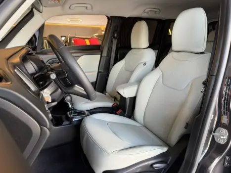 JEEP Renegade 1.3 16V 4P FLEX T270 LONGITUDE TURBO AUTOM�TICO, Foto 18