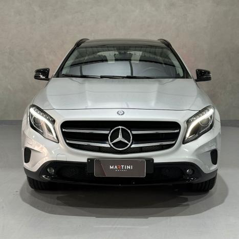 MERCEDES-BENZ GLA 200 1.6 16V 4P FLEX CGI ENDURO TURBO AUTOM�TICO, Foto 2