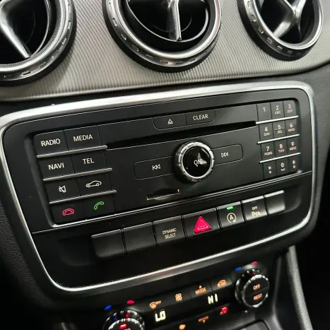 MERCEDES-BENZ GLA 200 1.6 16V 4P FLEX CGI ENDURO TURBO AUTOM�TICO, Foto 13