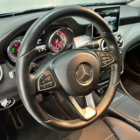 MERCEDES-BENZ GLA 200 1.6 16V 4P FLEX CGI ENDURO TURBO AUTOM�TICO, Foto 17