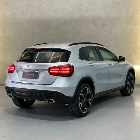 MERCEDES-BENZ GLA 200 1.6 16V 4P FLEX CGI NIGHT TURBO AUTOM�TICO, Foto 4