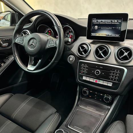 MERCEDES-BENZ GLA 200 1.6 16V 4P FLEX CGI NIGHT TURBO AUTOM�TICO, Foto 11