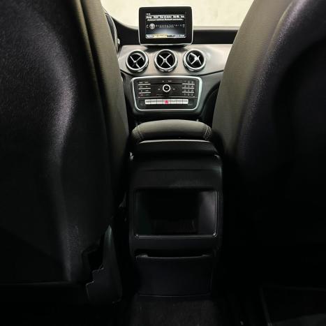 MERCEDES-BENZ GLA 200 1.6 16V 4P FLEX CGI NIGHT TURBO AUTOM�TICO, Foto 15