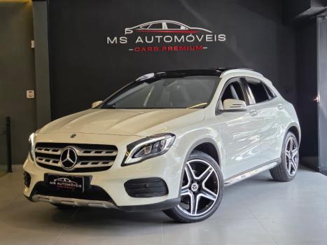 MERCEDES-BENZ GLA 250 , Foto 2