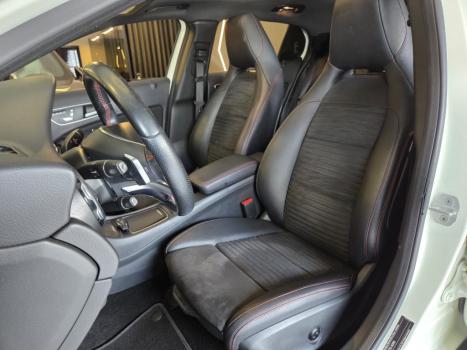 MERCEDES-BENZ GLA 250 , Foto 14
