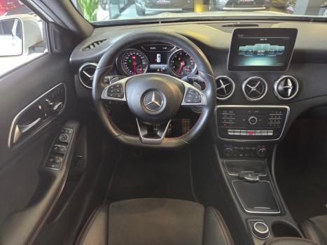 MERCEDES-BENZ GLA 250 , Foto 17