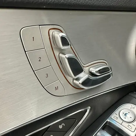 MERCEDES-BENZ GLC 43 AMG 3.0 V6 24V 4P BI-TURBO 4MATIC 9G-TRONIC AUTOM�TICO, Foto 31