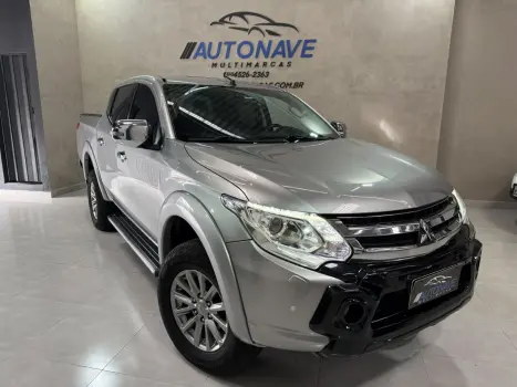MITSUBISHI L 200 Triton 2.4 16V SPORT HPE 4X4 CABINE DUPLA TURBO DIESEL AUTOMÁTICO, Foto 2