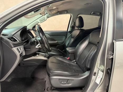 MITSUBISHI L 200 Triton 2.4 16V SPORT HPE 4X4 CABINE DUPLA TURBO DIESEL AUTOMÁTICO, Foto 8
