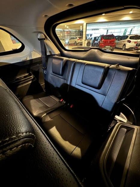 MITSUBISHI Outlander 3.0 V6 24V 4P GT 4X4 AUTOM�TICO, Foto 16