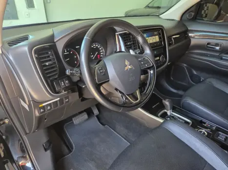 MITSUBISHI Outlander 2.2 16V 4P 4X4 DIESEL AUTOM�TICO, Foto 6