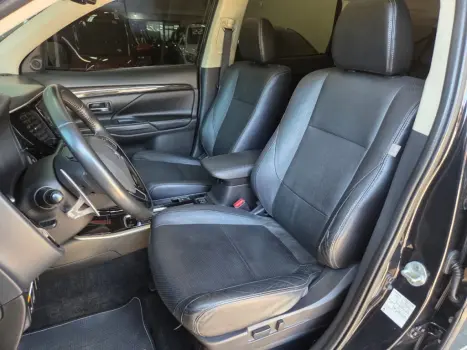 MITSUBISHI Outlander 2.2 16V 4P 4X4 DIESEL AUTOM�TICO, Foto 7