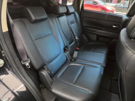 MITSUBISHI Outlander 2.2 16V 4P 4X4 DIESEL AUTOM�TICO, Foto 9