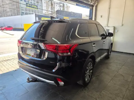 MITSUBISHI Outlander 2.2 16V 4P 4X4 DIESEL AUTOM�TICO, Foto 15