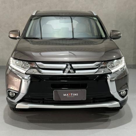 MITSUBISHI Outlander 2.2 16V 4P 4X4 HPE-S AWD DIESEL AUTOM�TICO, Foto 2