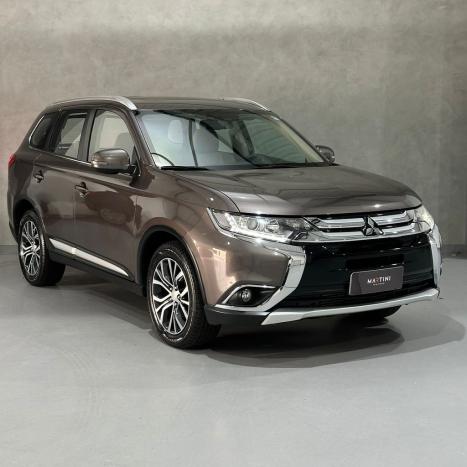 MITSUBISHI Outlander 2.2 16V 4P 4X4 HPE-S AWD DIESEL AUTOM�TICO, Foto 3