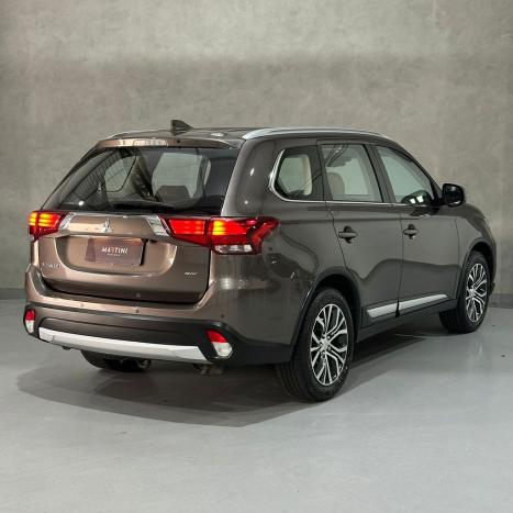 MITSUBISHI Outlander 2.2 16V 4P 4X4 HPE-S AWD DIESEL AUTOM�TICO, Foto 4