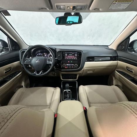 MITSUBISHI Outlander 2.2 16V 4P 4X4 HPE-S AWD DIESEL AUTOM�TICO, Foto 9