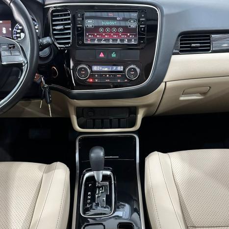 MITSUBISHI Outlander 2.2 16V 4P 4X4 HPE-S AWD DIESEL AUTOM�TICO, Foto 14