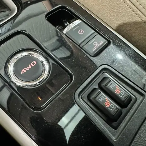 MITSUBISHI Outlander 2.2 16V 4P 4X4 HPE-S AWD DIESEL AUTOM�TICO, Foto 16