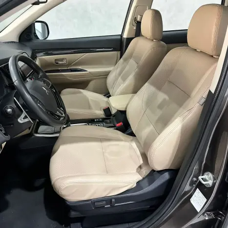 MITSUBISHI Outlander 2.2 16V 4P 4X4 HPE-S AWD DIESEL AUTOM�TICO, Foto 24