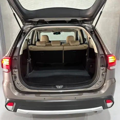 MITSUBISHI Outlander 2.2 16V 4P 4X4 HPE-S AWD DIESEL AUTOM�TICO, Foto 28