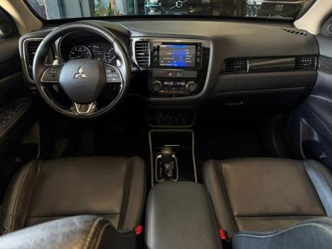 MITSUBISHI Outlander 3.0 V6 24V 4P GT 4X4 AUTOM�TICO, Foto 15