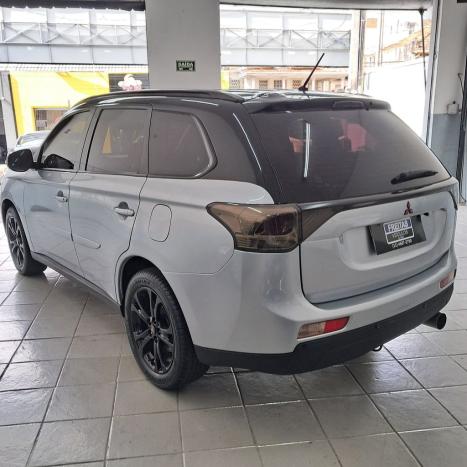 MITSUBISHI Outlander 2.0 16V 4P AUTOM�TICO, Foto 7
