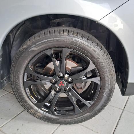 MITSUBISHI Outlander 2.0 16V 4P AUTOM�TICO, Foto 11