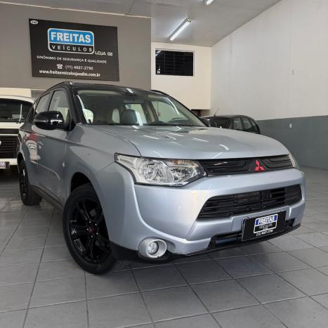 MITSUBISHI Outlander 2.0 16V 4P AUTOM�TICO, Foto 5