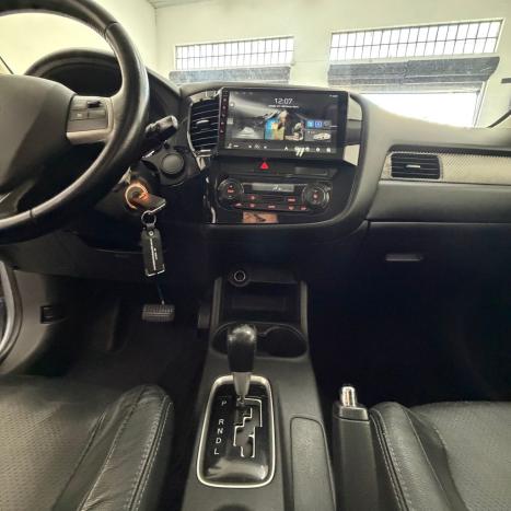 MITSUBISHI Outlander 2.0 16V 4P AUTOM�TICO, Foto 9