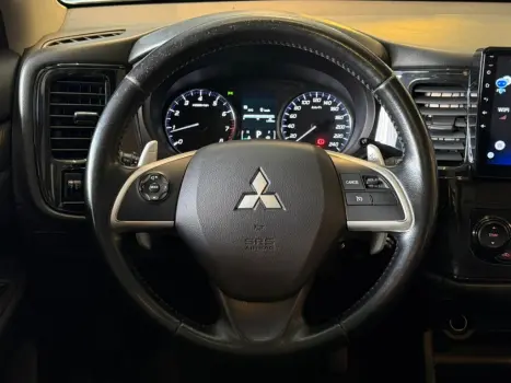MITSUBISHI Outlander 2.0 16V 4P AUTOM�TICO, Foto 13
