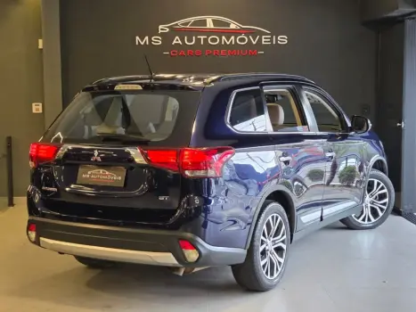 MITSUBISHI Outlander 3.0 V6 24V 4P GT 4X4 AUTOM�TICO, Foto 19