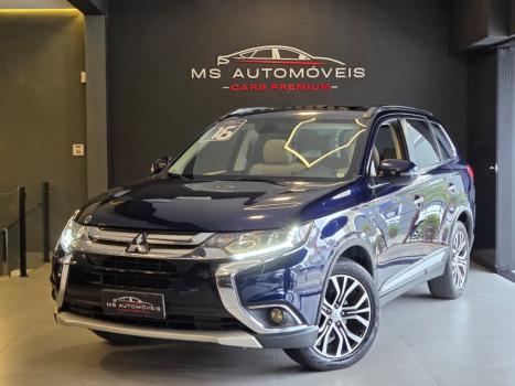MITSUBISHI Outlander 3.0 V6 24V 4P GT 4X4 AUTOM�TICO, Foto 3