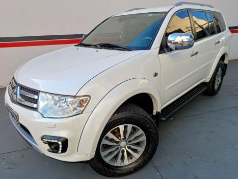 MITSUBISHI Pajero 3.2 16V 4P 4X4 7 LUGARES HPE TURBO DIESEL INTERCOOLER AUTOM�TICO, Foto 2