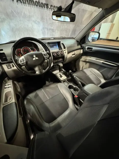 MITSUBISHI Pajero Dakar 3.5 V6 24V 4P HPE FLEX 4X4 7 LUGARES AUTOM�TICO, Foto 12