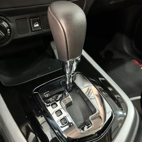 NISSAN Frontier 2.3 ATTACK CABINE DUPLA 4X4 BI-TURBO DIESEL AUTOM�TICO, Foto 16